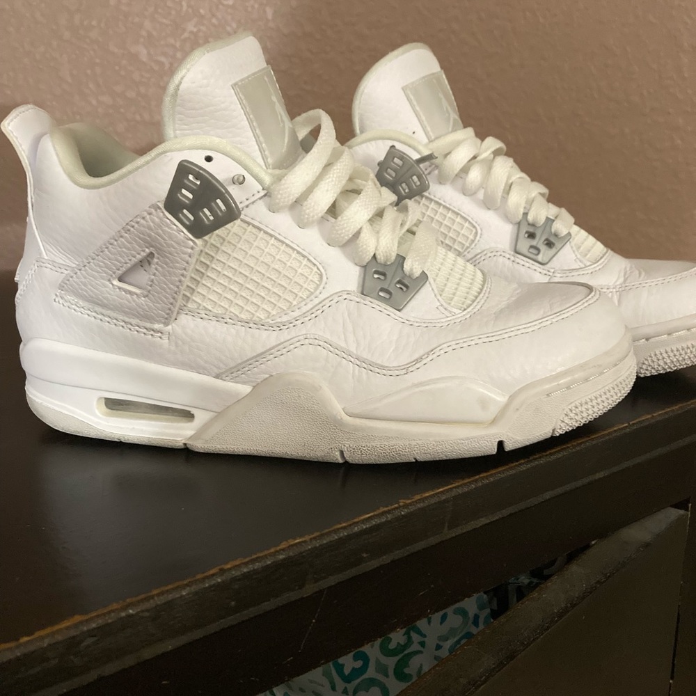 SOLD Jordan Pure Money 5 youth